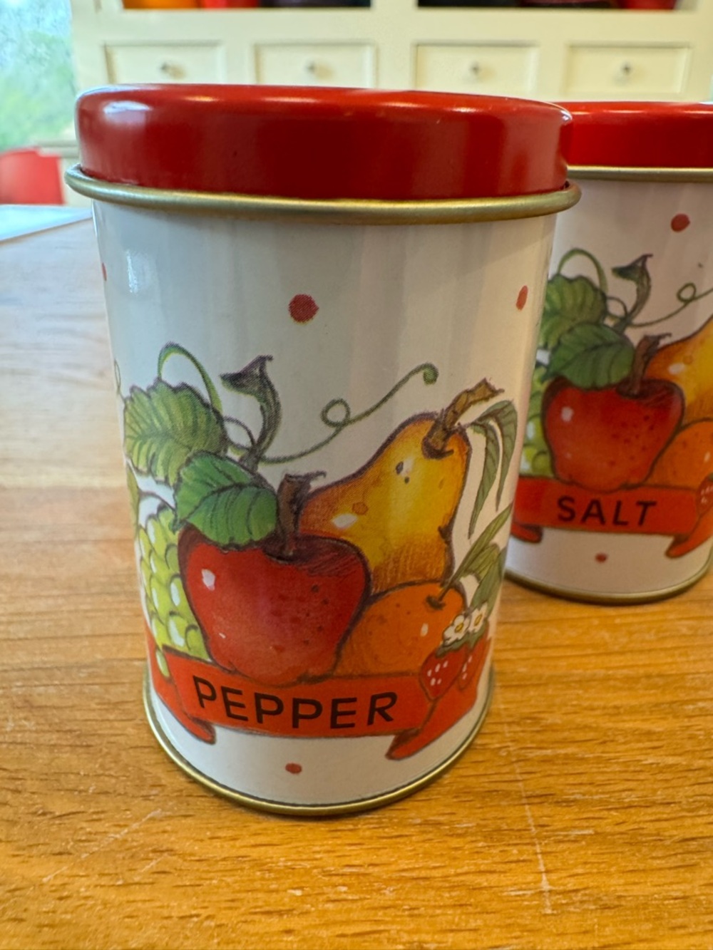 Vintage Metal Tin Fruit Salt & Pepper Shaker Set | Cottagecore Kitchen | HTF - Picture 4 of 6
